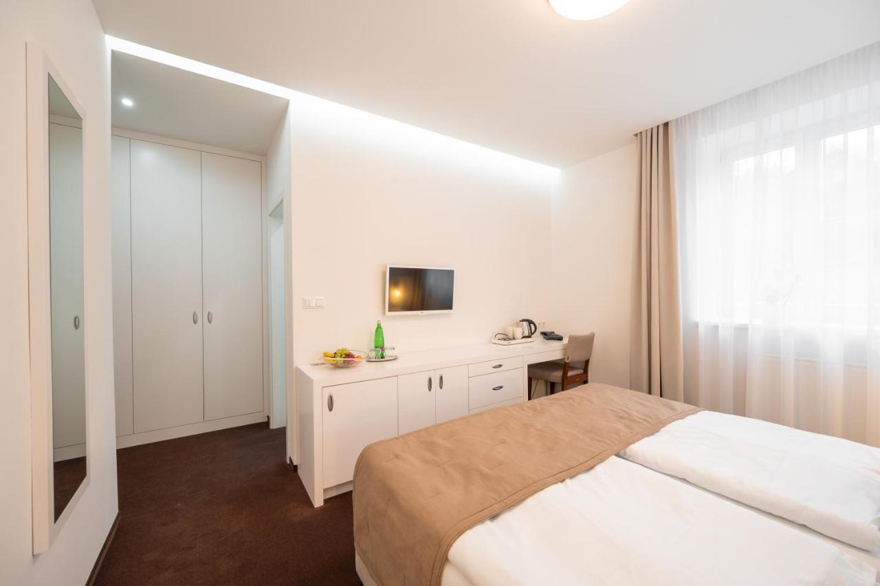 Hotel Vila Viola Luhacovice Luaran gambar