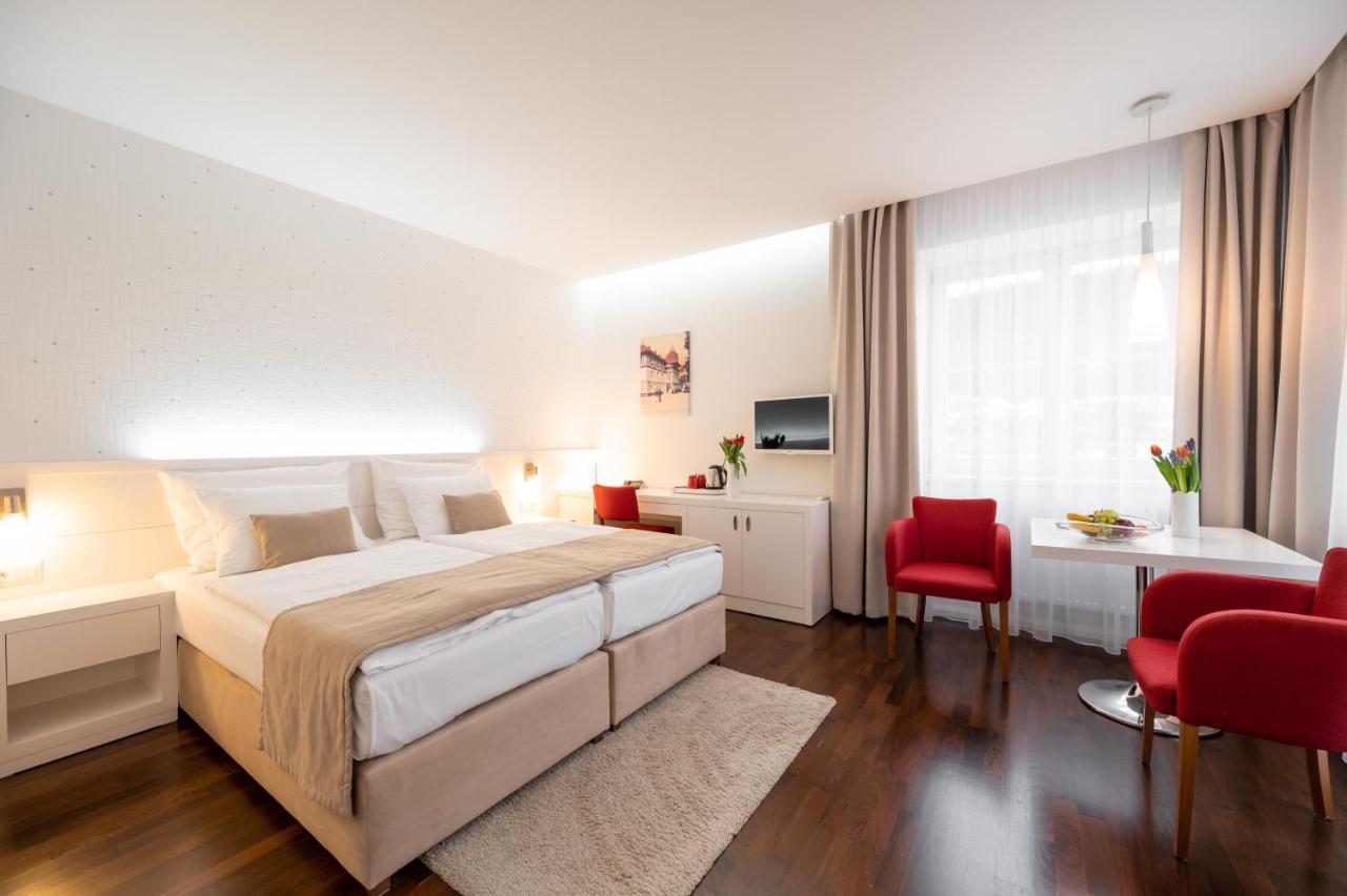 Hotel Vila Viola Luhacovice Luaran gambar