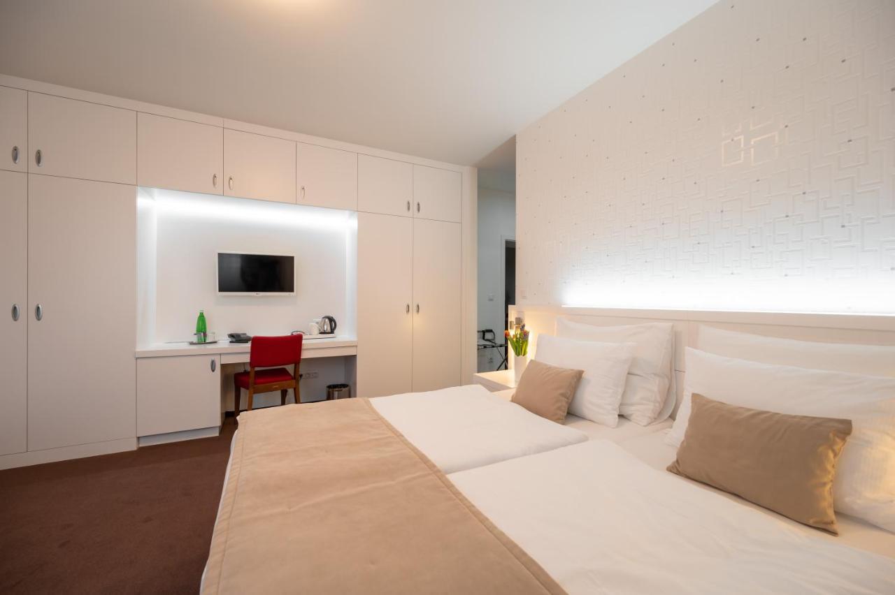Hotel Vila Viola Luhacovice Luaran gambar