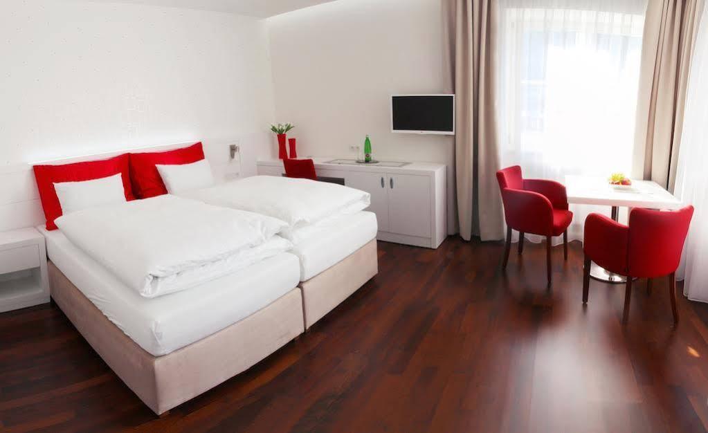 Hotel Vila Viola Luhacovice Luaran gambar