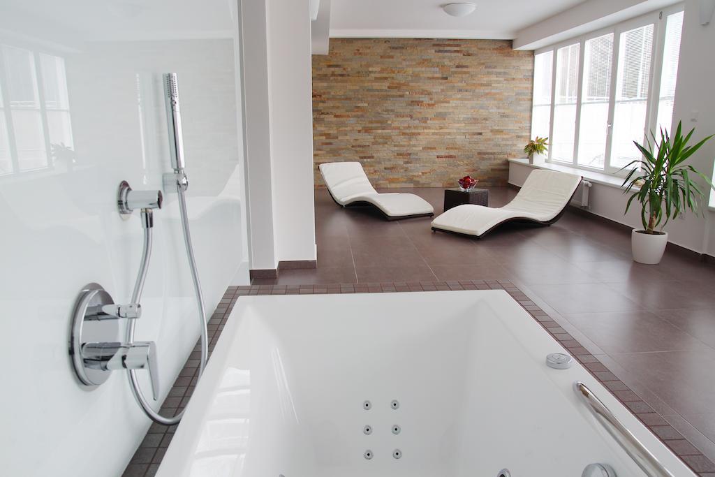 Hotel Vila Viola Luhacovice Luaran gambar